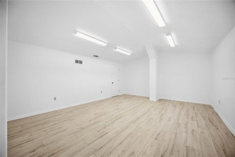 Commercial property in Venice, Florida 287.63 sq.m. № 2377813 - photo 18