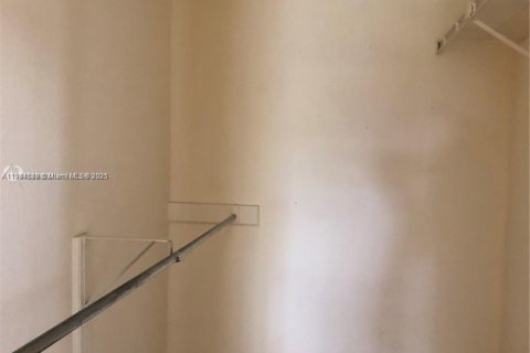 Condo in Coral Springs, Florida, 1 bedroom  № 1970245 - photo 11