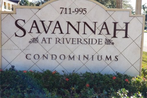 Condo in Coral Springs, Florida, 1 bedroom  № 1970245 - photo 1