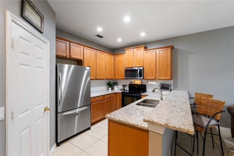 Townhouse in Sanford, Florida 3 bedrooms, 181.25 sq.m. № 2212033 - photo 15