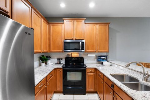 Townhouse in Sanford, Florida 3 bedrooms, 181.25 sq.m. № 2212033 - photo 14