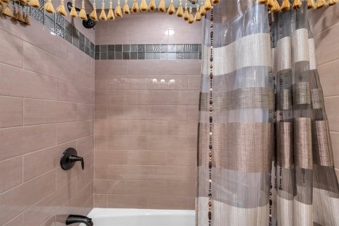 Casa en venta en Bradenton, Florida, 2 dormitorios, 177.72 m2 № 1644232 - foto 23