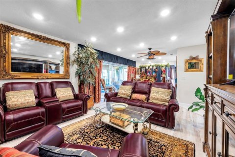 Casa en venta en Bradenton, Florida, 2 dormitorios, 177.72 m2 № 1644232 - foto 26