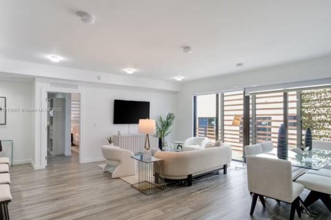 Copropriété à louer à Miami, Floride: 3 chambres, 145.86 m2 № 1972607 - photo 2