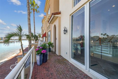 Townhouse in Clearwater, Florida 3 bedrooms, 235.04 sq.m. № 1720177 - photo 6