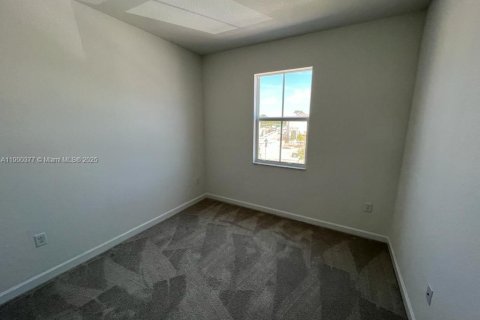 Adosado en venta en Miami, Florida, 3 dormitorios, 123.65 m2 № 1952770 - foto 18