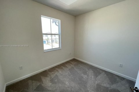 Adosado en venta en Miami, Florida, 3 dormitorios, 123.65 m2 № 1952770 - foto 17