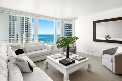 Condominio en venta en Miami Beach, Florida, 1 dormitorio, 79.71 m2 № 1994488 - foto 6