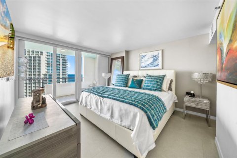 Condominio en venta en Miami Beach, Florida, 1 dormitorio, 79.71 m2 № 1994488 - foto 19