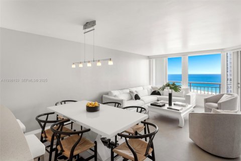 Condominio en venta en Miami Beach, Florida, 1 dormitorio, 79.71 m2 № 1994488 - foto 16