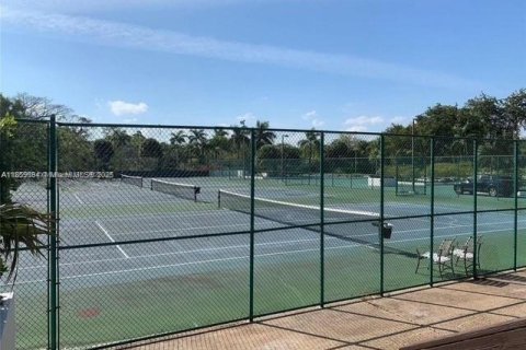 Copropriété à vendre à Miami, Floride: 1 chambre, 111.3 m2 № 1927933 - photo 25