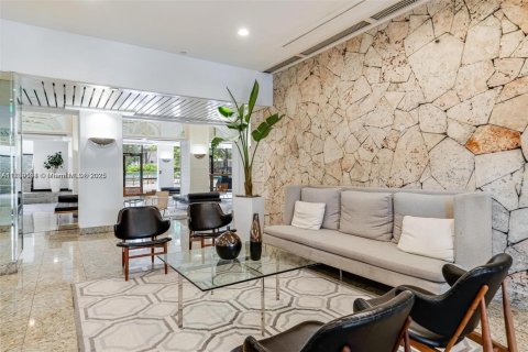Copropriété à vendre à Miami, Floride: 1 chambre, 111.3 m2 № 1927933 - photo 19