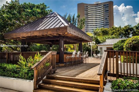 Copropriété à vendre à Miami, Floride: 1 chambre, 111.3 m2 № 1927933 - photo 28