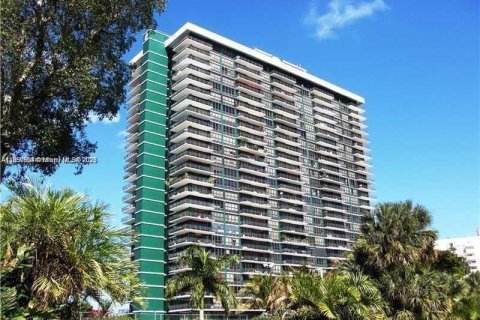 Copropriété à vendre à Miami, Floride: 1 chambre, 111.3 m2 № 1927933 - photo 15