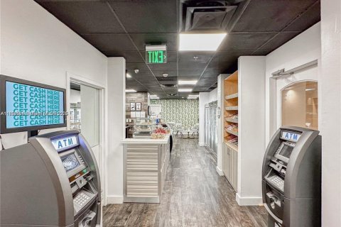 Copropriété à vendre à Miami, Floride: 1 chambre, 111.3 m2 № 1927933 - photo 22