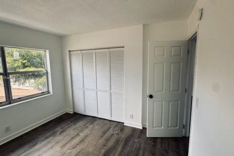 Propiedad comercial en venta en West Palm Beach, Florida, 264.96 m2 № 1845594 - foto 22