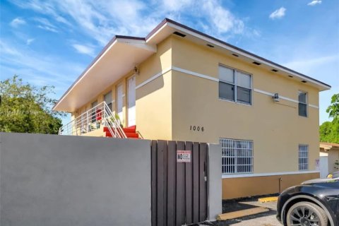 Propiedad comercial en venta en West Palm Beach, Florida, 264.96 m2 № 1845594 - foto 3