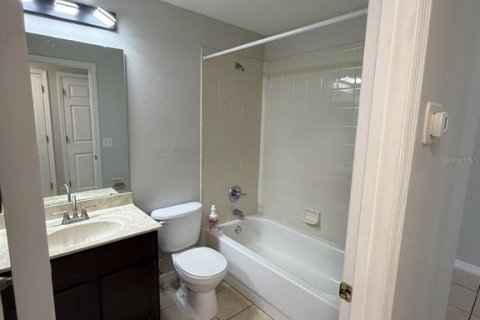 Villa ou maison à louer à Winter Haven, Floride: 4 chambres, 192.31 m2 № 2296269 - photo 8