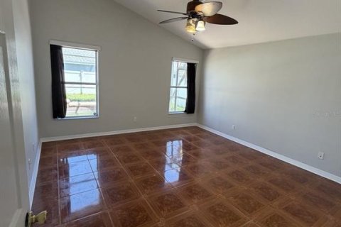 Villa ou maison à louer à Winter Haven, Floride: 4 chambres, 192.31 m2 № 2296269 - photo 14