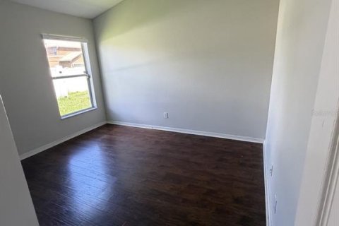 Villa ou maison à louer à Winter Haven, Floride: 4 chambres, 192.31 m2 № 2296269 - photo 5
