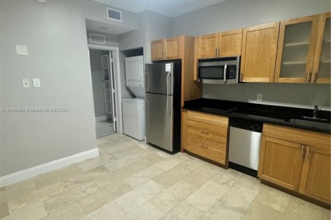 Apartamento en alquiler en Sweetwater, Florida, 1 dormitorio № 1950303 - foto 7