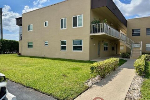 Condominio en Delray Beach, Florida, 2 dormitorios № 2170682