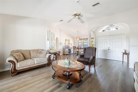 Casa en alquiler en Port Charlotte, Florida, 3 dormitorios, 190.91 m2 № 1591948 - foto 8