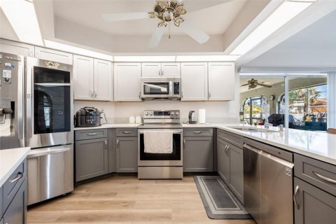 Casa en alquiler en Port Charlotte, Florida, 3 dormitorios, 190.91 m2 № 1591948 - foto 13