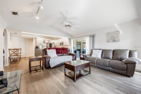 Casa en alquiler en Port Charlotte, Florida, 3 dormitorios, 190.91 m2 № 1591948 - foto 20