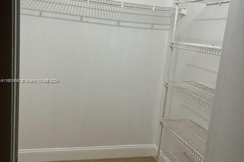 Condo in Sunrise, Florida, 2 bedrooms  № 1709559 - photo 11
