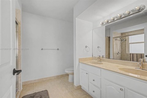 House in Homestead, Florida 5 bedrooms, 216.18 sq.m. № 2029565 - photo 1