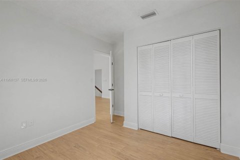 House in Homestead, Florida 5 bedrooms, 216.18 sq.m. № 2029565 - photo 3