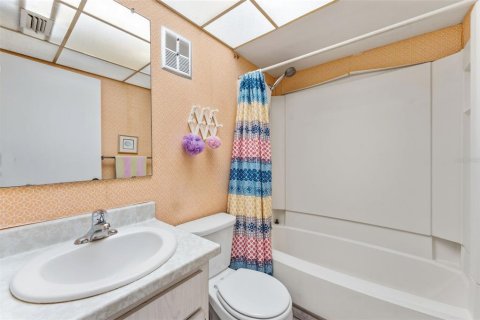 Condo in Clearwater, Florida, 1 bedroom  № 2236620 - photo 13