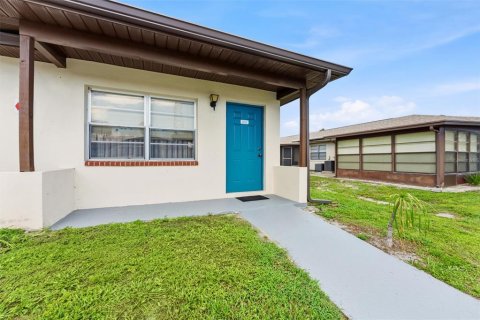 Condo in Clearwater, Florida, 1 bedroom  № 2236620 - photo 23