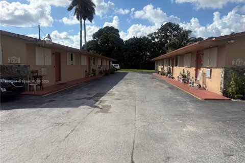 Immobilier commercial à vendre à Opa-locka, Floride: 336.12 m2 № 1952143 - photo 6