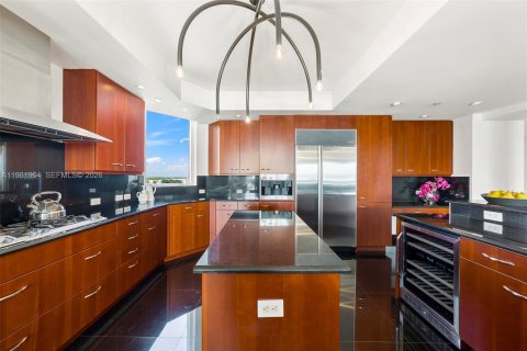 Condominio en venta en Aventura, Florida, 4 dormitorios, 372.07 m2 № 2047458 - foto 16