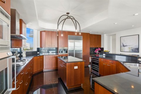 Condominio en venta en Aventura, Florida, 4 dormitorios, 372.07 m2 № 2047458 - foto 18
