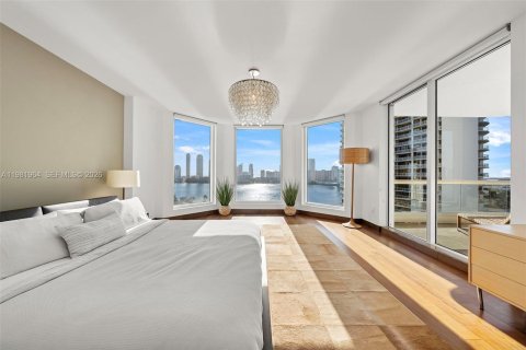 Condominio en venta en Aventura, Florida, 4 dormitorios, 372.07 m2 № 2047458 - foto 22