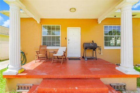 House in Tampa, Florida 3 bedrooms, 181.16 sq.m. № 1881225 - photo 18