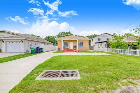 House in Tampa, Florida 3 bedrooms, 181.16 sq.m. № 1881225 - photo 22