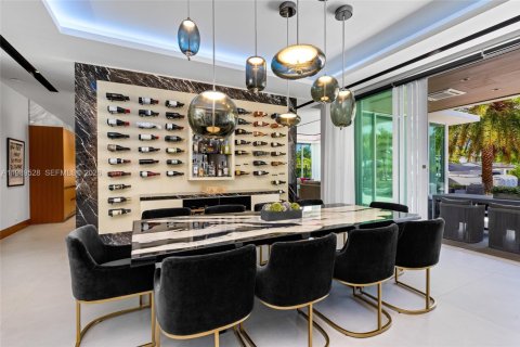 Casa en venta en Fort Lauderdale, Florida, 7 dormitorios, 859.53 m2 № 2062788 - foto 9