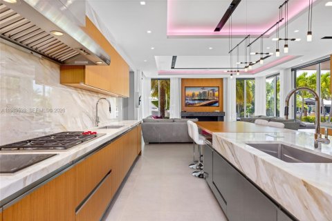 Casa en venta en Fort Lauderdale, Florida, 7 dormitorios, 859.53 m2 № 2062788 - foto 24