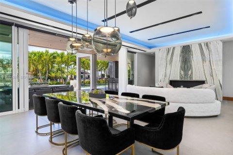 Casa en venta en Fort Lauderdale, Florida, 7 dormitorios, 859.53 m2 № 2062788 - foto 10