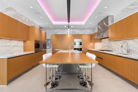 Casa en venta en Fort Lauderdale, Florida, 7 dormitorios, 859.53 m2 № 2062788 - foto 23