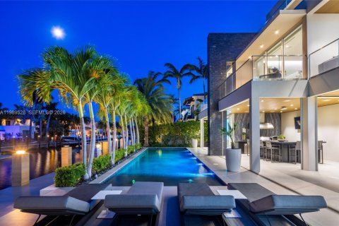 Casa en venta en Fort Lauderdale, Florida, 7 dormitorios, 859.53 m2 № 2062788 - foto 5