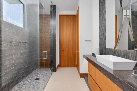 Casa en venta en Fort Lauderdale, Florida, 7 dormitorios, 859.53 m2 № 2062788 - foto 18