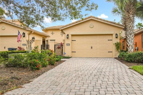 House in Kissimmee, Florida 3 bedrooms, 142.98 sq.m. № 2345011 - photo 6