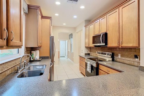 House in Kissimmee, Florida 3 bedrooms, 142.98 sq.m. № 2345011 - photo 19