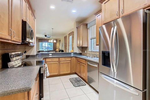 House in Kissimmee, Florida 3 bedrooms, 142.98 sq.m. № 2345011 - photo 11