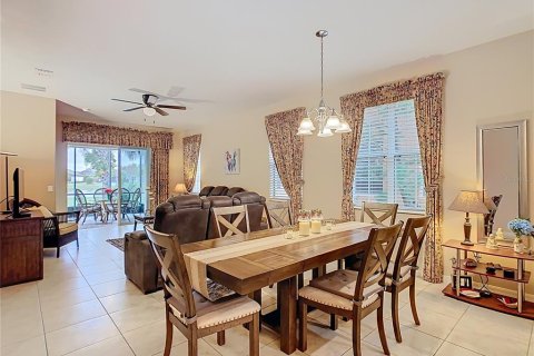 House in Kissimmee, Florida 3 bedrooms, 142.98 sq.m. № 2345011 - photo 20